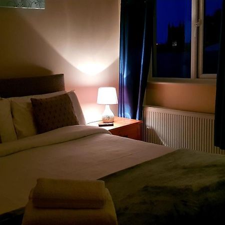 The Auld Triangle Bed & Breakfast Loughrea Exterior photo
